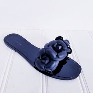 Wild Diva Sandals Womens Size 11 Black Rosette  Slip-on Floral Flat Summer Shoes